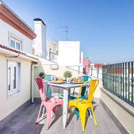 Superb Apartments Overlooking Graca In Lisbon Exterior photo