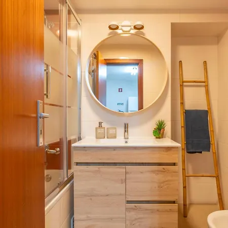 Superb Apartments Overlooking Graca In Lisbon Exterior photo
