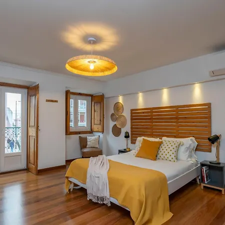 Superb Apartments Overlooking Graca In Lisbon Room photo