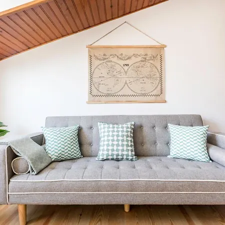 Superb Apartments Overlooking Graca In Lisbon Room photo
