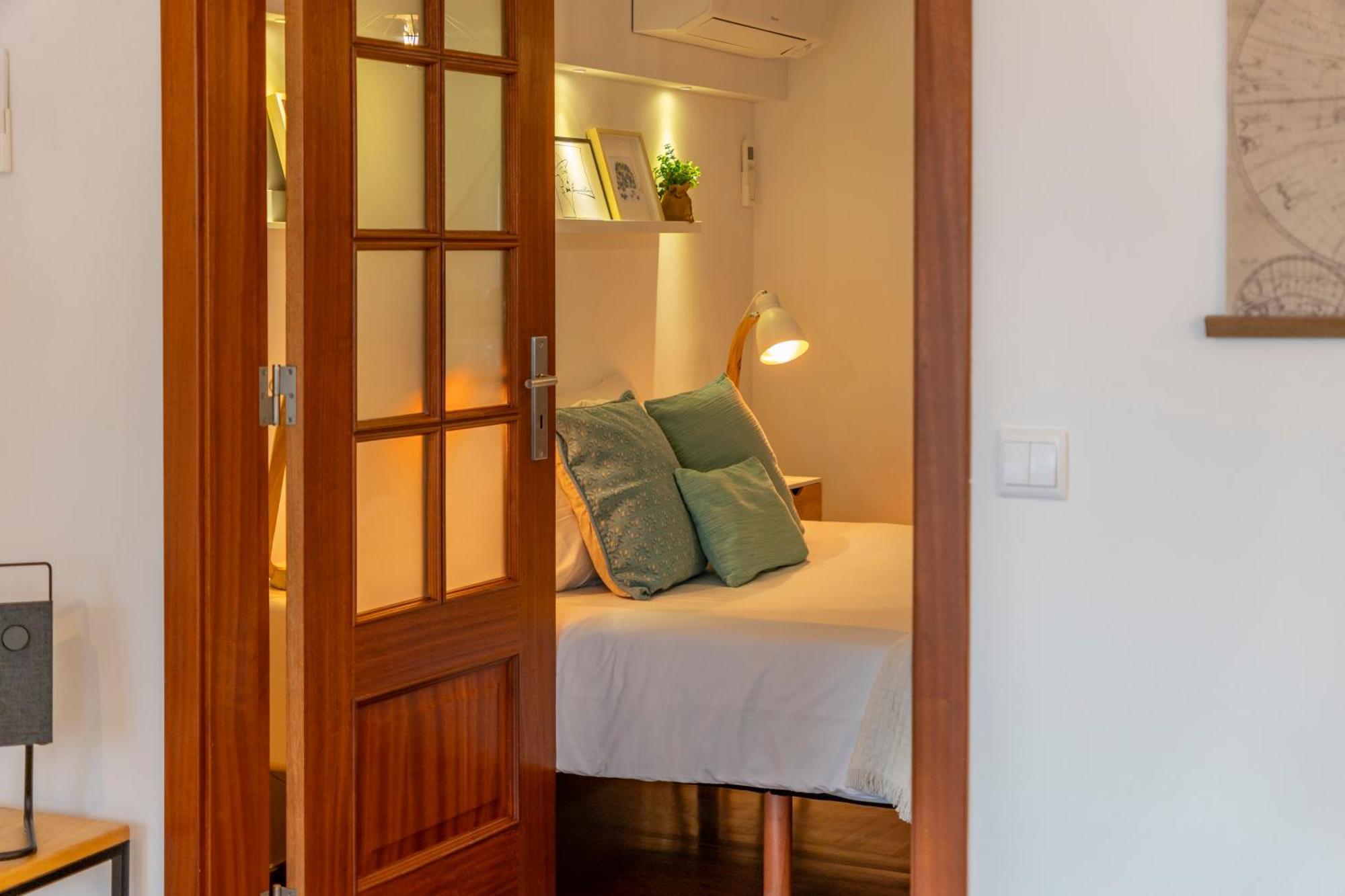 Appartamento Superb Overlooking Graca In Lisbona