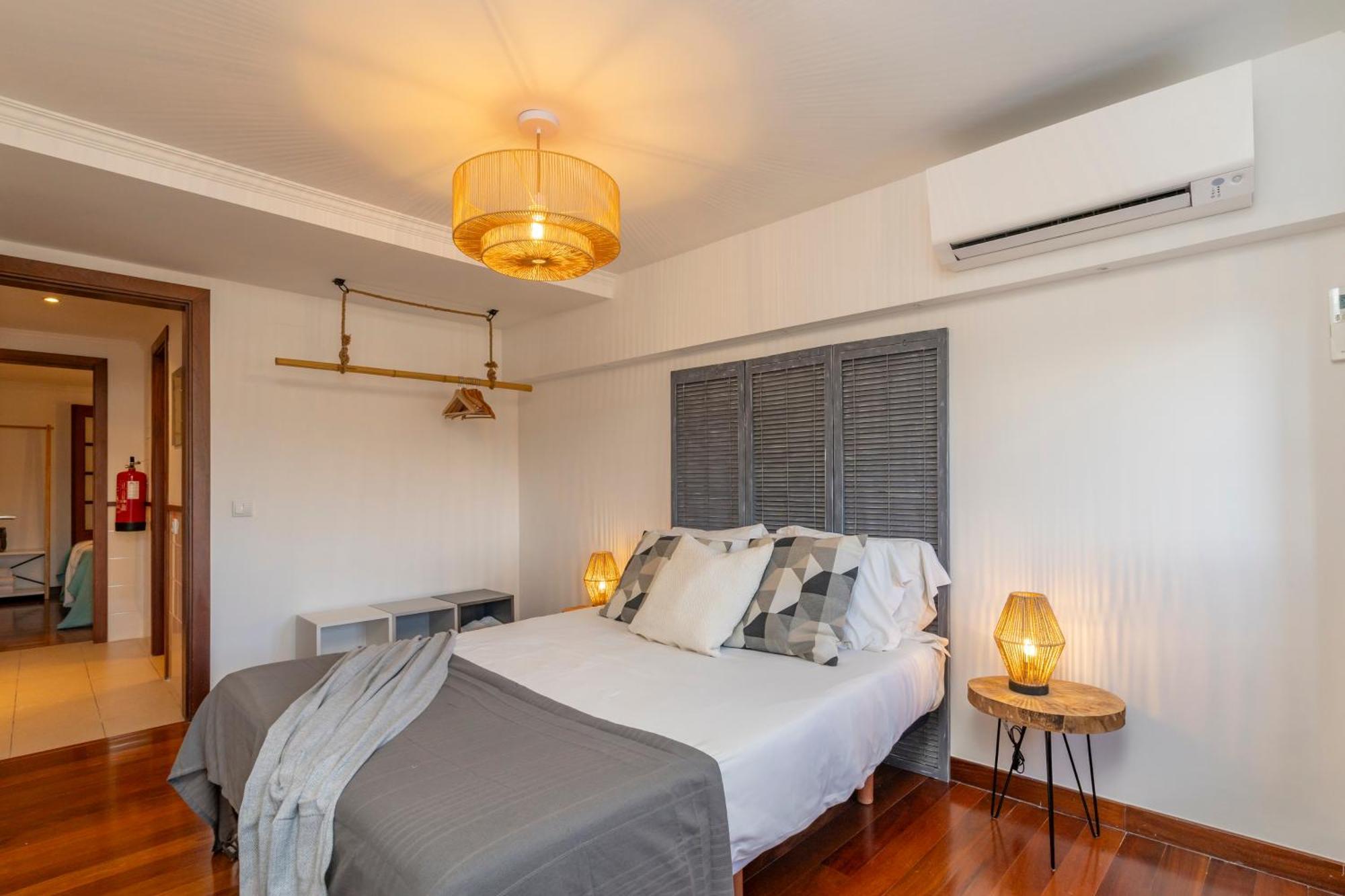 Superb Overlooking Graca In Lisbona