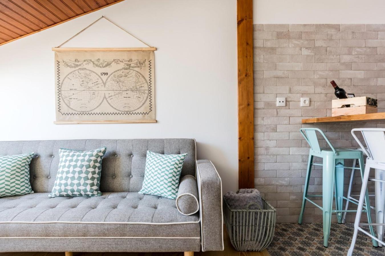 Superb Overlooking Graca In Lisbona
